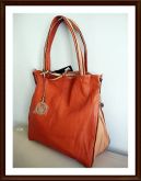 Bolsa em couro sintético